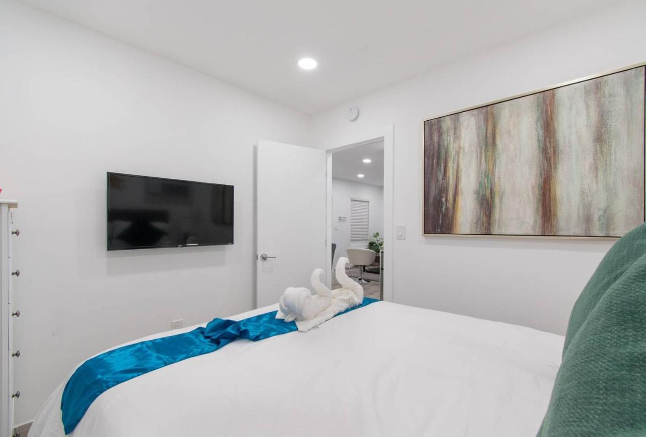 Newly Renovated 1 Bedroom Apt Designer Unit # 3 Dania Beach Ngoại thất bức ảnh